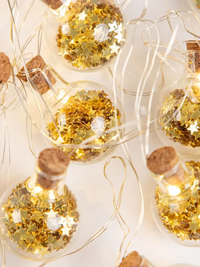 Lampki SPARKES okrągłe ze złotymi gwiazdkami confetti 15 LED, 170 cm