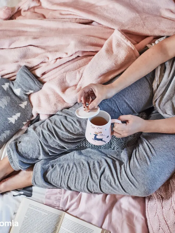 Kubek różowy z ozdobną przykrywką ROSIE 0,4 l XM19 922026
