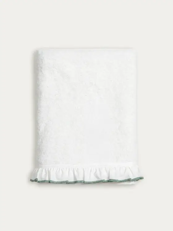 Ręcznik SANTO z ozdobnym pistacjowym haftem 70x130 cm