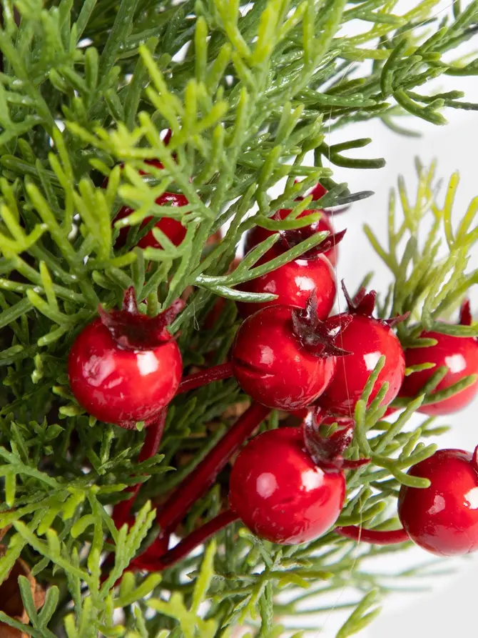 Choinka JULETRAN zielona z szyszkami i czerwonymi gałązkami 30 cm