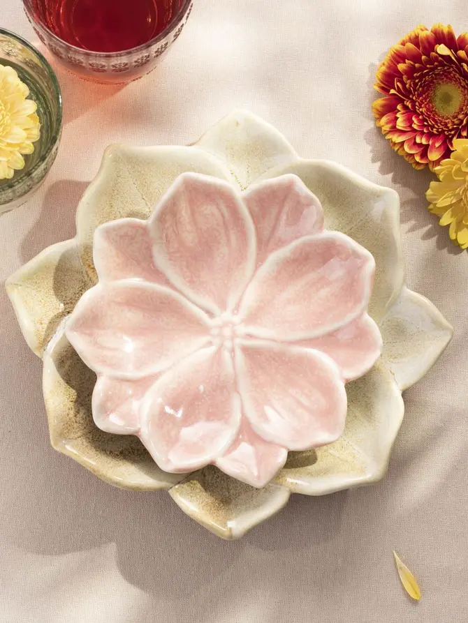 Taca dekoracyjna EDME ceramiczna różowa 15x15 cm