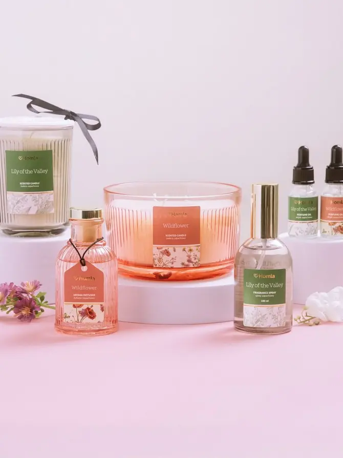 Świeca zapachowa z zawieszką BRISE Lily of the Valley 230 g