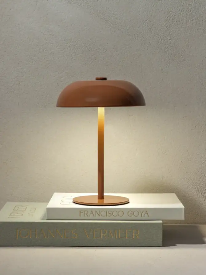 Lampka stołowa PIXEL metalowa karmelowa 15,5x15,5x20,5 cm
