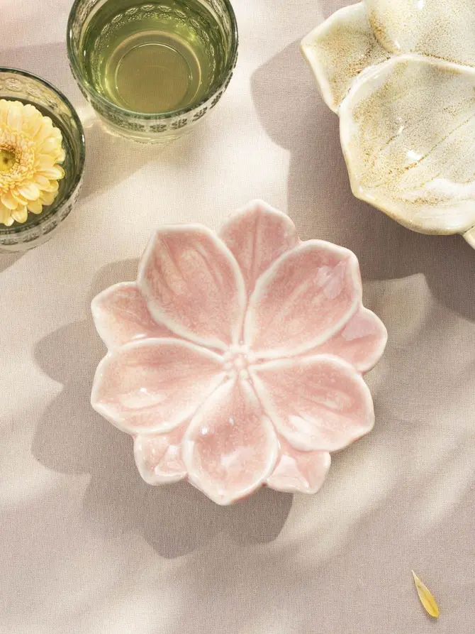 Taca dekoracyjna EDME ceramiczna różowa 15x15 cm