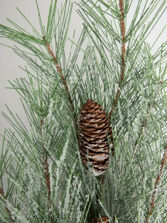 Gałązka sztuczna VELMOR ośnieżona z szyszkami 77 cm