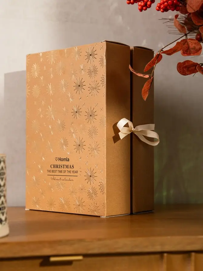 Kalendarz adwentowy SANTA'S SELECTIONS świąteczny ecru 24 SZT