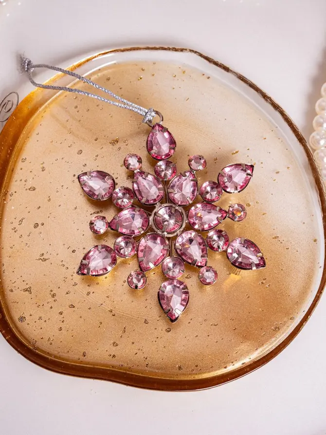 Zawieszka DIAMOS śnieżynka z różowymi kamieniami 10 cm