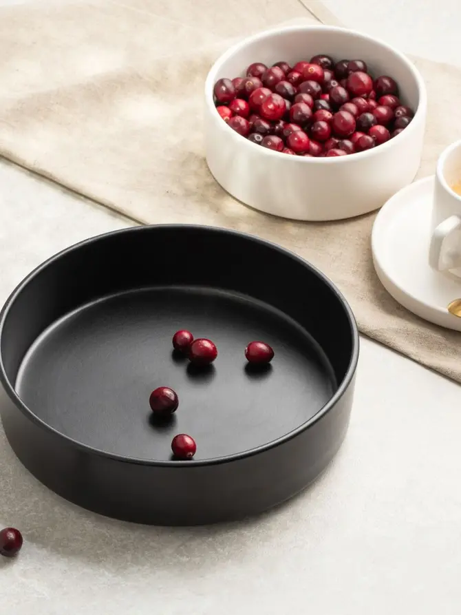 Misa FAMELIO sałatkowa czarna 21 cm