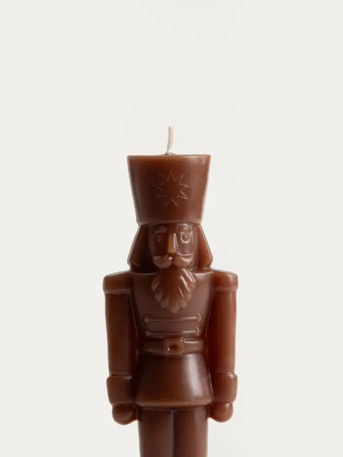 Świeca dekoracyjna NUTCRACKER dziadek do orzechów beżowy 150 g