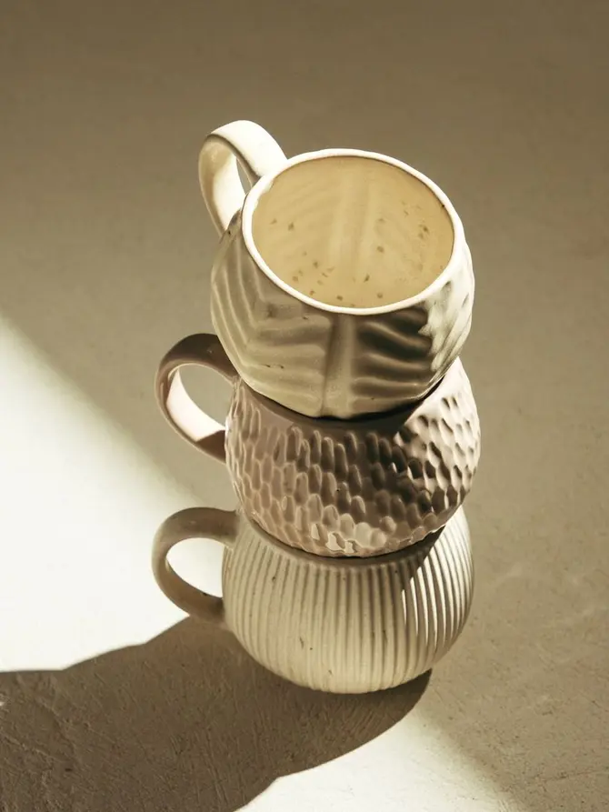 Kubek ALMOS porcelanowy baryłka w prążki 0,25 l