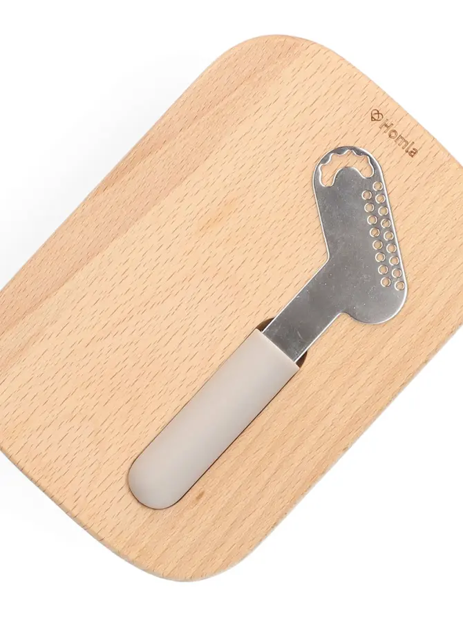 Maselniczka EASY COOK biała z pokrywką z drewna bukowego i nożykiem ze stali nierdzewnej 17x11 cm