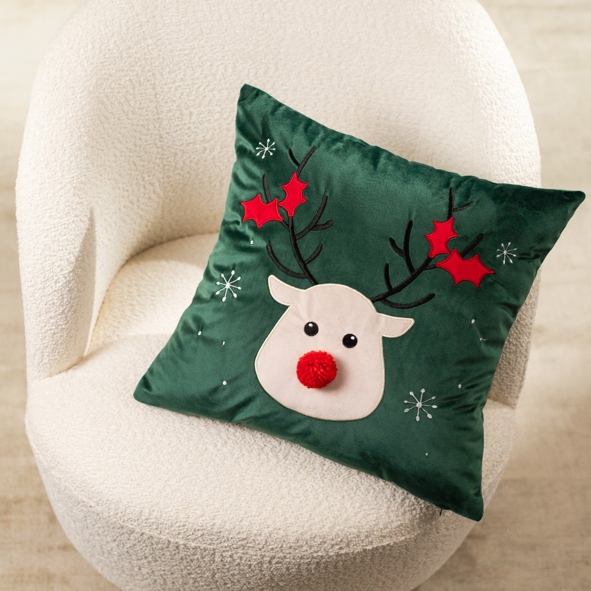 Poszewka REINDEER z pomponem zielona 45x45 cm