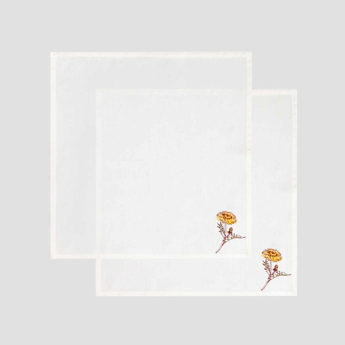 Zestaw 2 szt. napkinów MEADOW FLOWERS z haftowanym mleczem 45x45cm
