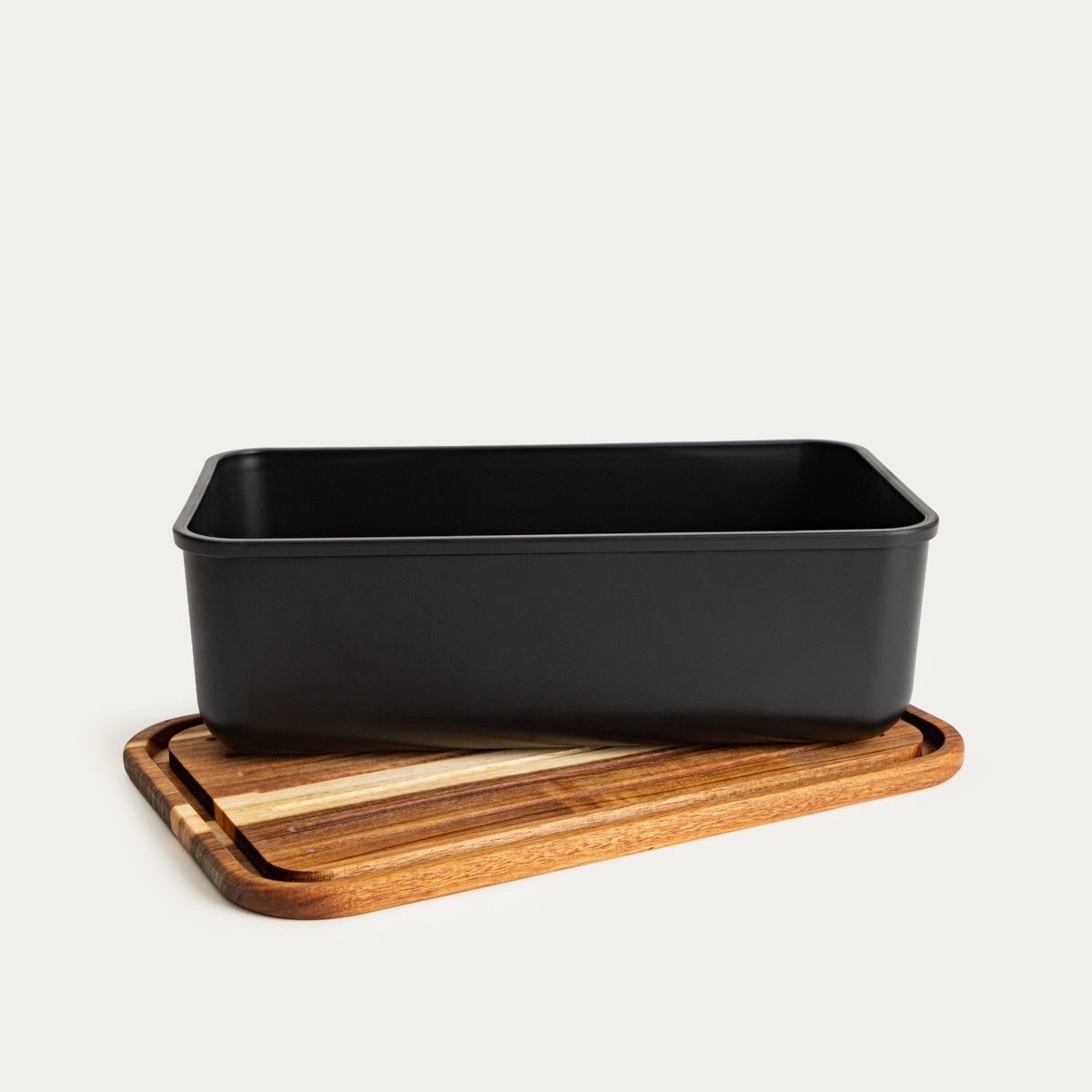 Chlebak NORIS z akacjową pokrywą z funkcją deski do krojenia czarny 40x24x13cm