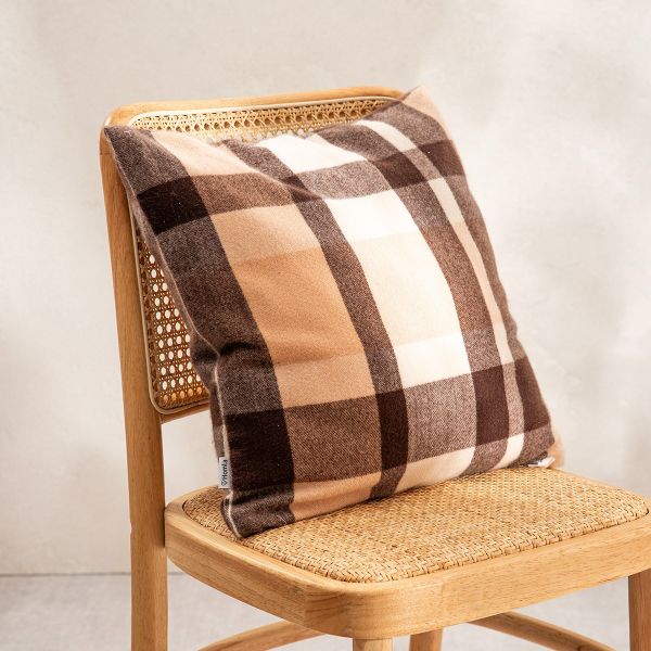 Poszewka MELROSE puszysta w kratę brązowa 45x45 cm