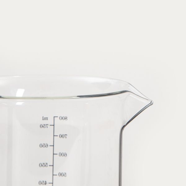 Miarka MAVIS szklana transparentna 0,8 l